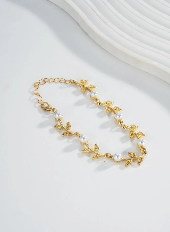 تايك تو عقد متدلي بلؤلؤ صناعي وورقة شجر ذهبية